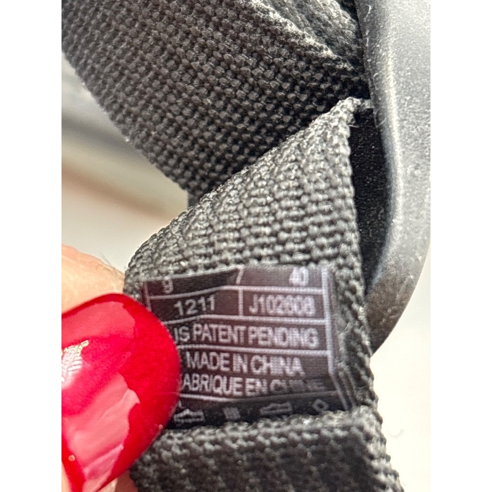 CHACO Classic Black Strap Sandals Women's / Size US 9 - Picture 7 of 8